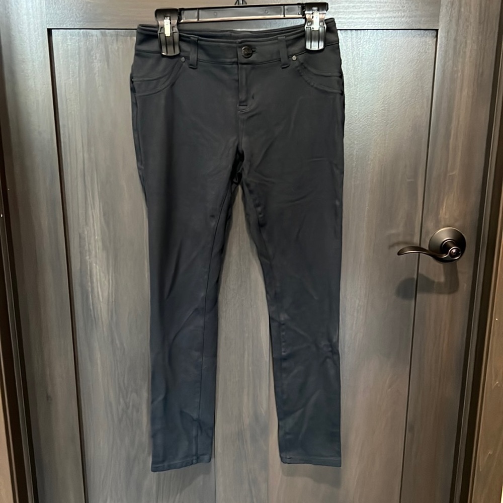Maurice’s size small regular pants